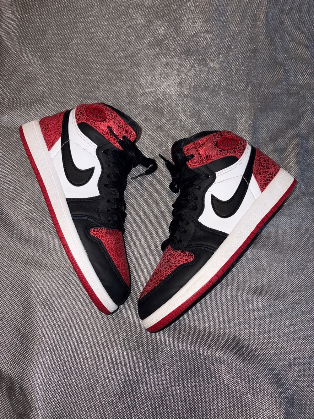 Jordan 1 High Og Rubys size 3Y - Picture 2 of 6